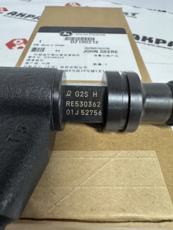 Топливная форсунка John Deere DZ100212 / RE530362 / Denso 095000-6310 Оригинал