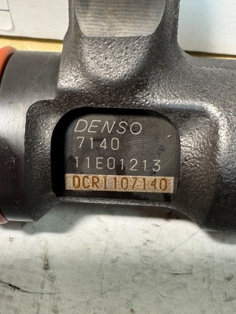 Топливная форсунка Denso 095000-7140, 9709500-714 (Оригинал)