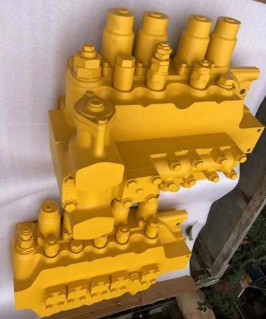 Гидрораспределитель Komatsu 709-14-93901
